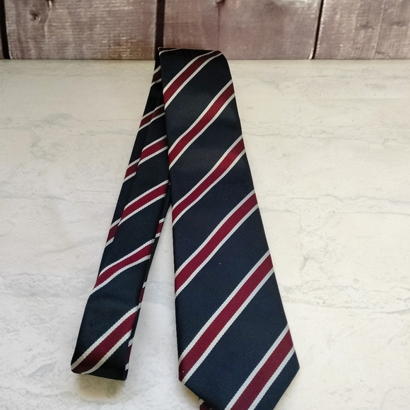 Lands' End Men's Navy, Red, Silver Striped Silk Tie Necktie Repp Handsewn In USA - Picture 4 of 11